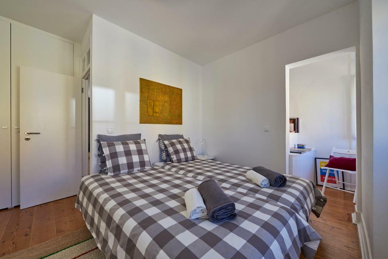Charming Apartment Em Belem-Books And Canvas Лиссабон Экстерьер фото