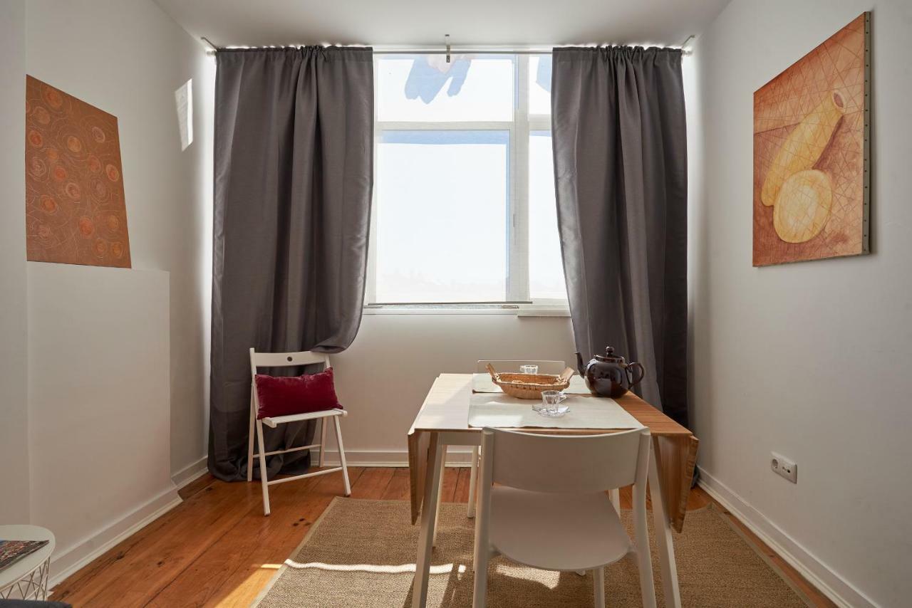 Charming Apartment Em Belem-Books And Canvas Лиссабон Экстерьер фото