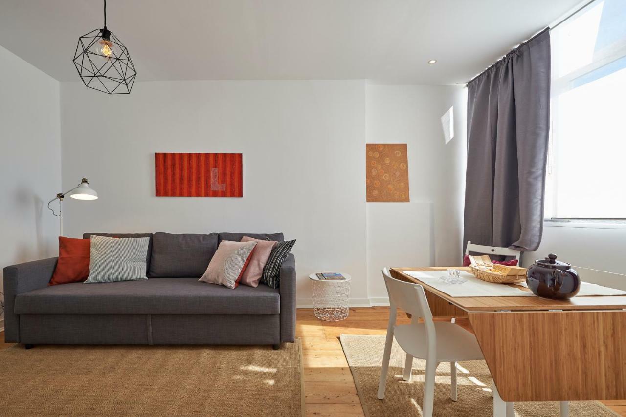 Charming Apartment Em Belem-Books And Canvas Лиссабон Экстерьер фото