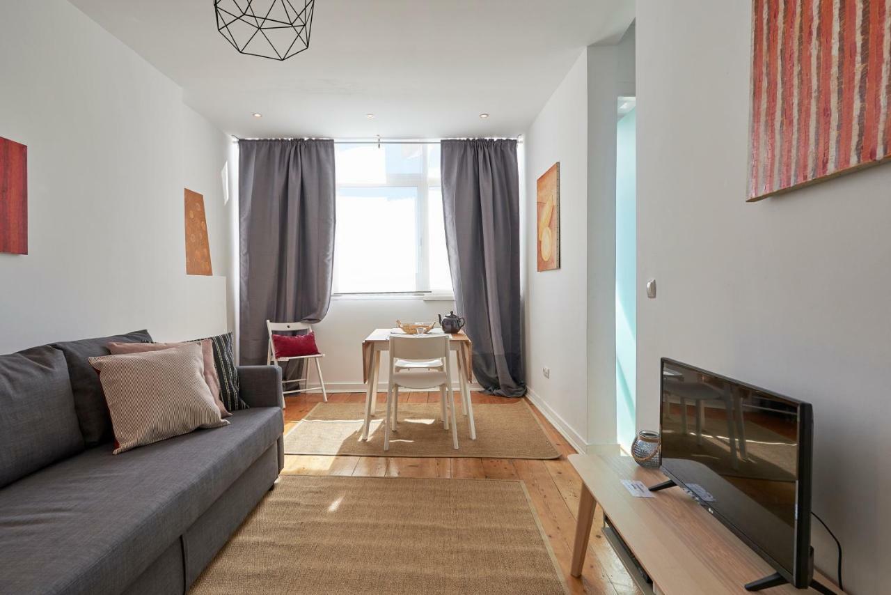 Charming Apartment Em Belem-Books And Canvas Лиссабон Экстерьер фото