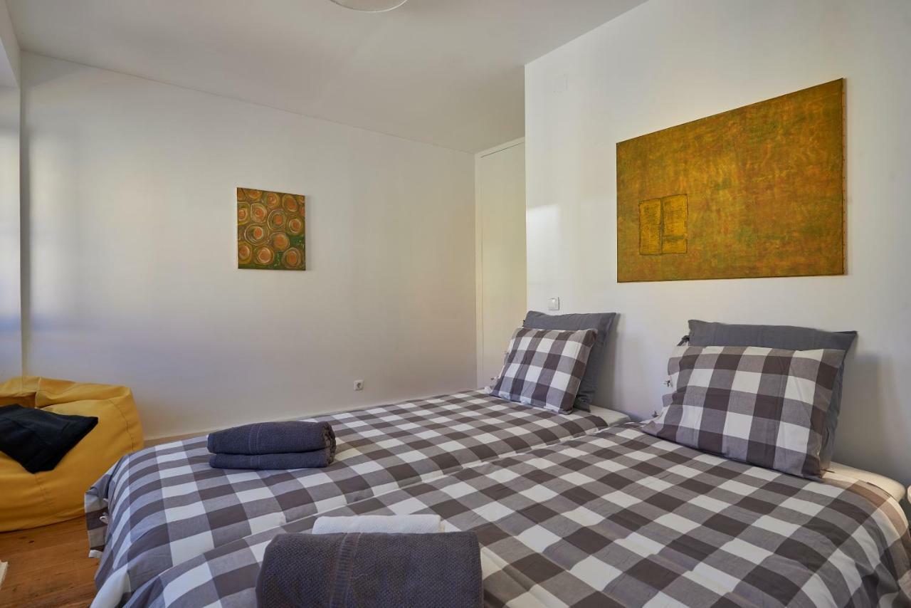 Charming Apartment Em Belem-Books And Canvas Лиссабон Экстерьер фото